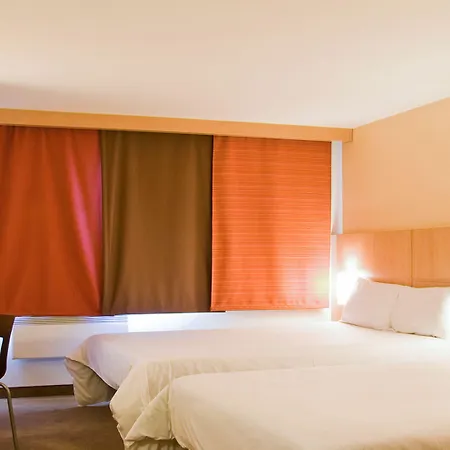 Ibis 3*