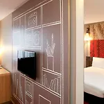 Ibis 3*